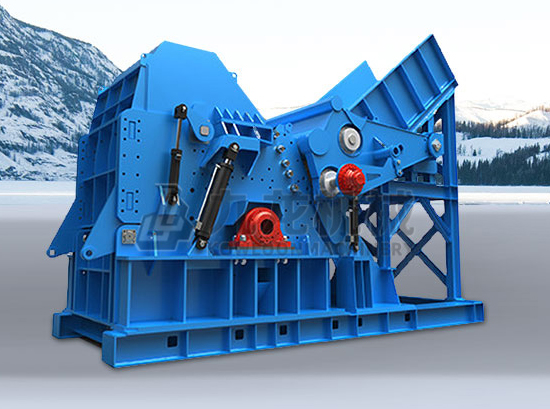 What are the reasons for the strong vibration of the metal crusher body during the operation of the equipment?